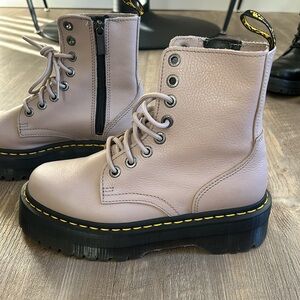 Dr. Martens Jadon boot